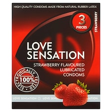 Love Sensation extra adag síkosítóval ellátott eper ízesítésű óvszer 3 db