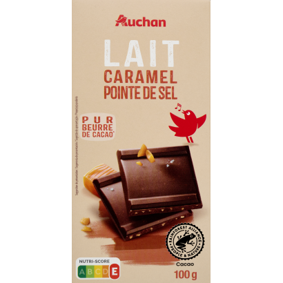 Auchan Kedvenc tejcsokoládé karamella darabokkal és tengeri sóval 100 g