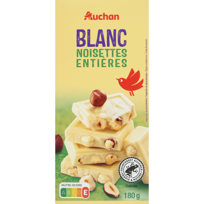 Auchan Kedvenc fehér csokoládé egész törökmogyoróval 180 g