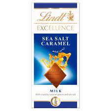 Lindt Excellence tejcsokoládé karamelldarabokkal és tengeri sóval 100 g