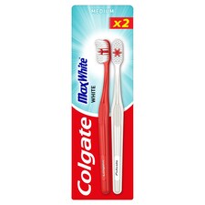 Colgate Max White közepes fogkefe 2 db