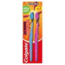 Colgate Ultra Soft lágy fogkefe 2 db